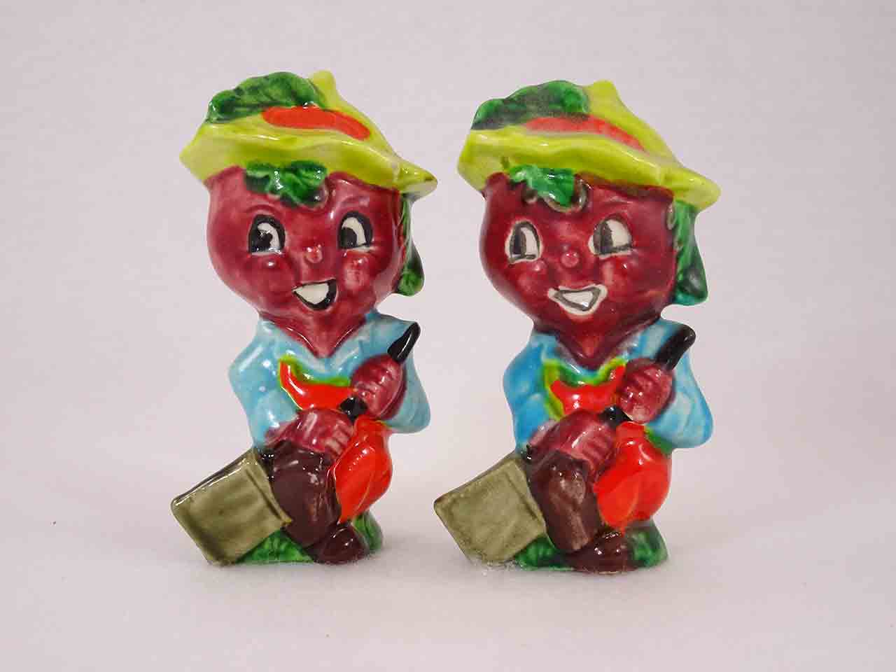 Anthropomorphic vegetable farms salt and pepper shakers called "Country Cousins" - Beets