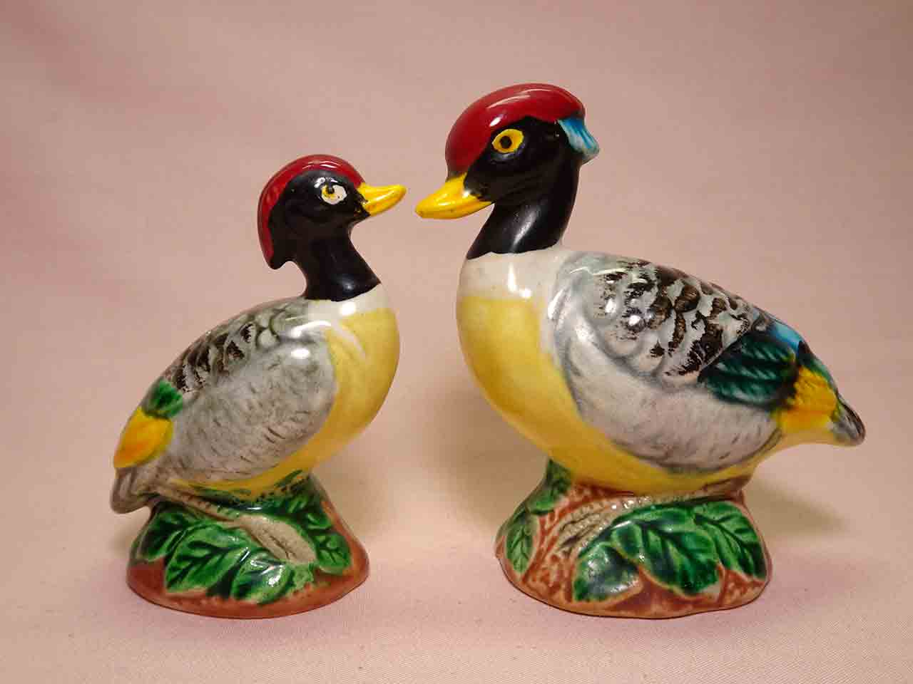 Vintage Made in Japan birds salt and pepper shakers - Ducks