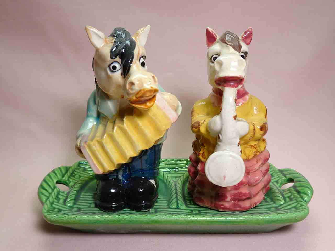 Dressed animal couples on green trays salt and pepper shakers - horses