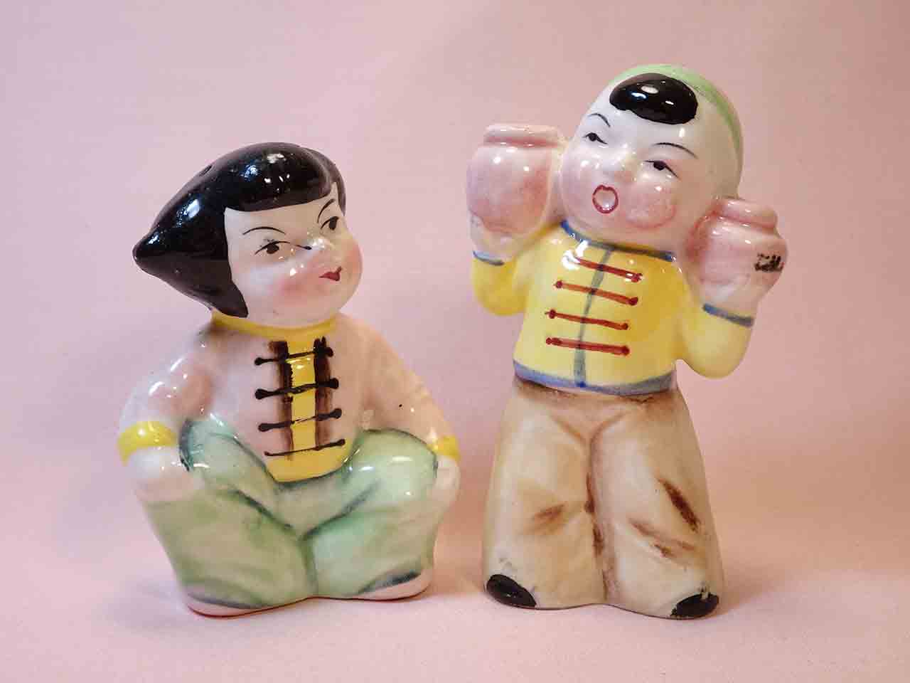 China couple salt and pepper shakers