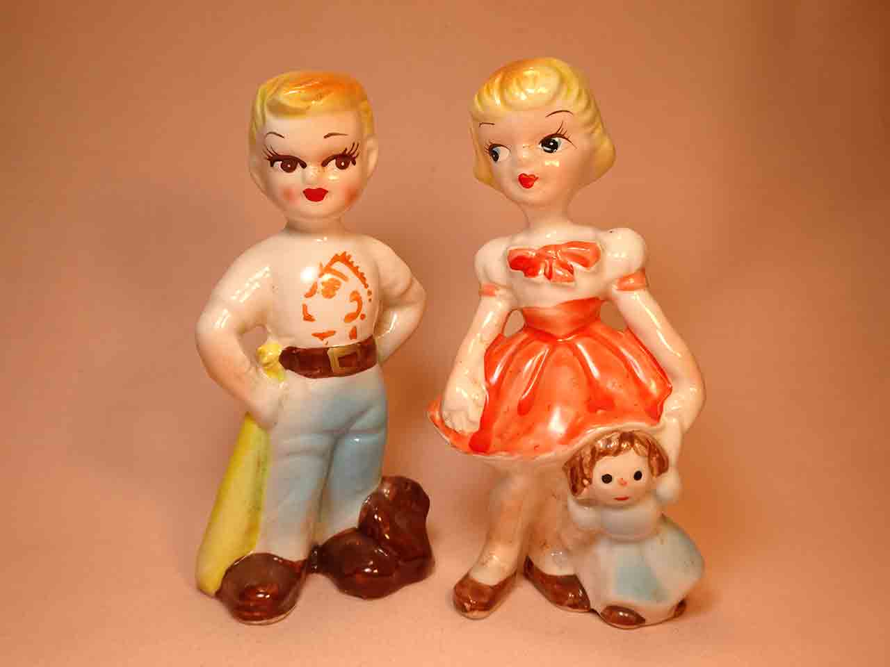 Kreiss couple from United States salt and pepper shakers