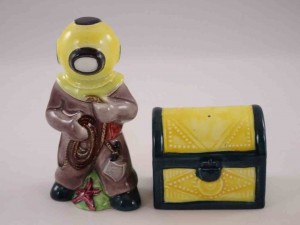 Scuba diver with treasure chest salt and pepper shakers