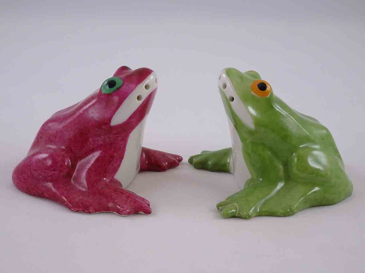 Limoges frogs salt and pepper shakers designed by Edouard-Marcel Sandoz for Haviland & Co.