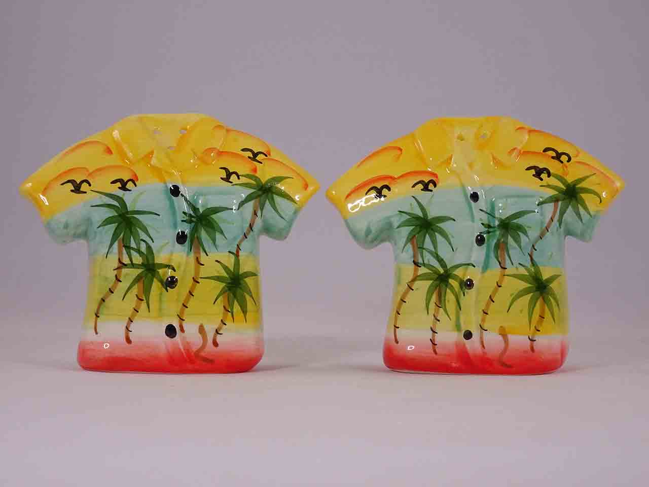 Hawaiian Shirts by Mango Mike Salt and Pepper Shakers
