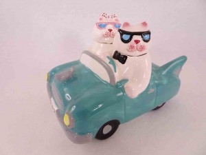 Clay Art cats in car nodder