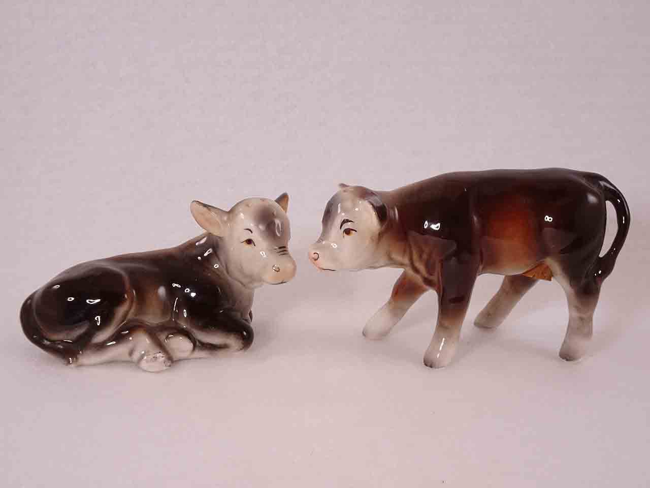 Realistic cows salt and pepper shakers by Victoria Ceramics Japan