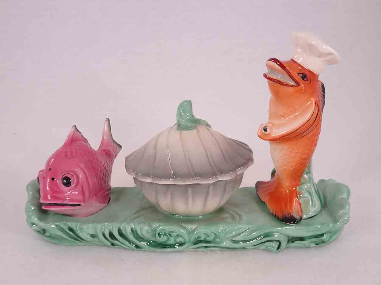 Fish condiment salt and pepper shakers