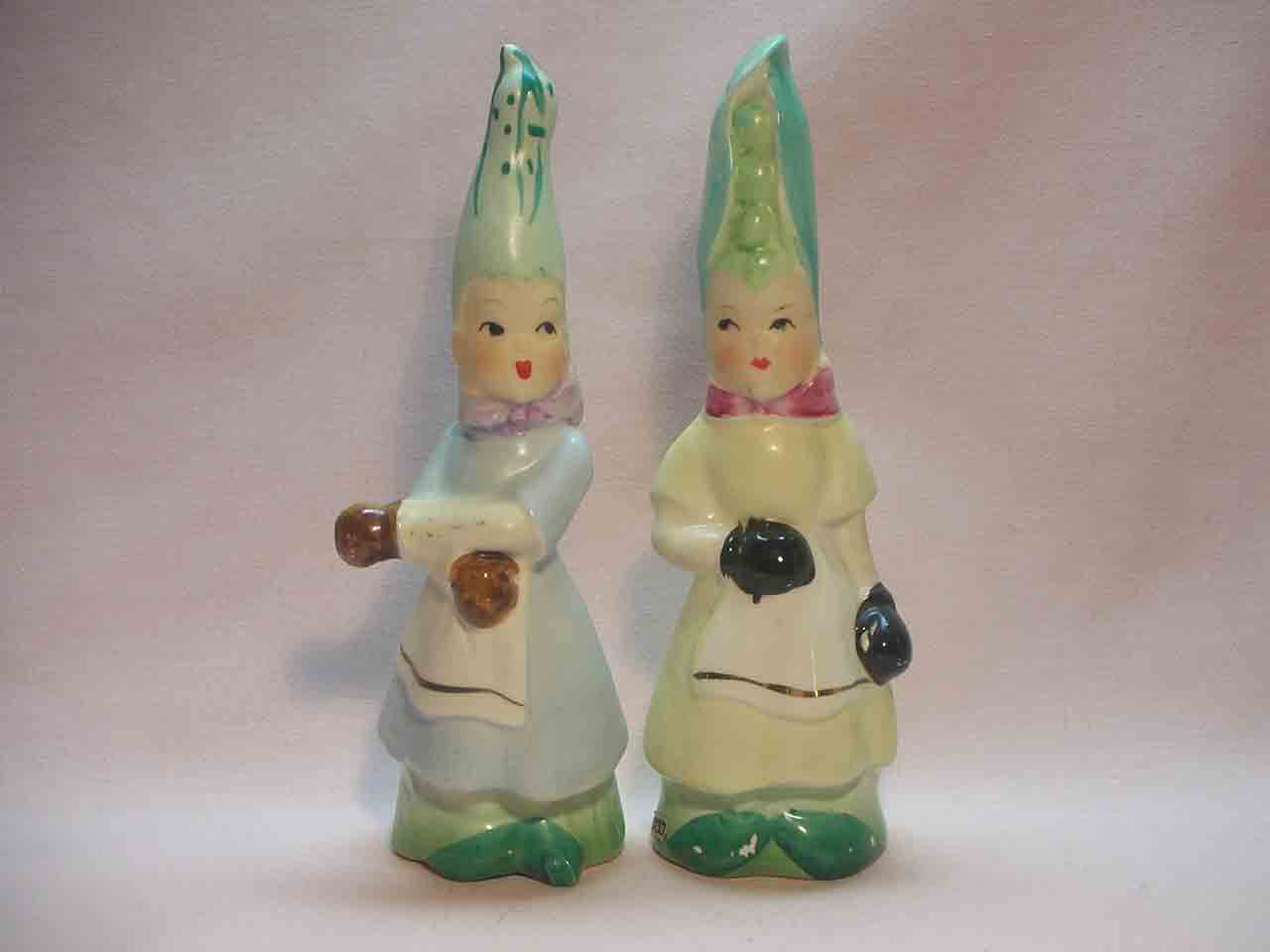 Boxing match - anthropomorphic boxing vegetable girls salt and pepper shakers