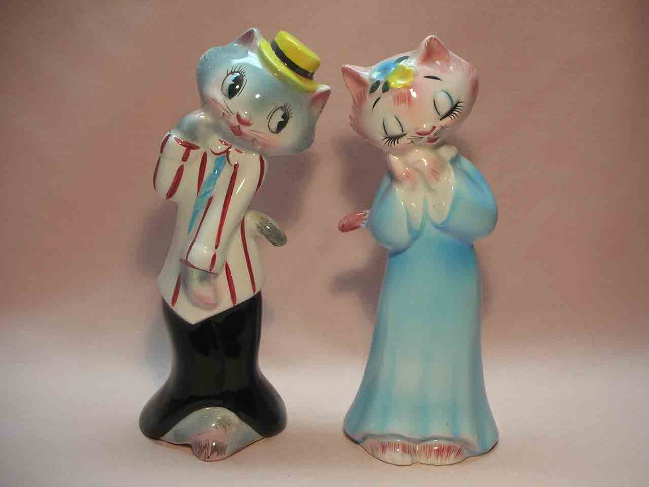 Tall dressed animal series ?PY-like salt and pepper shakers - cats