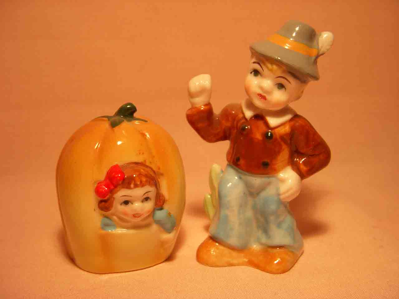 Bone China miniature nursery rhymes salt and pepper shakers - Peter, Peter Pumpkin Eater