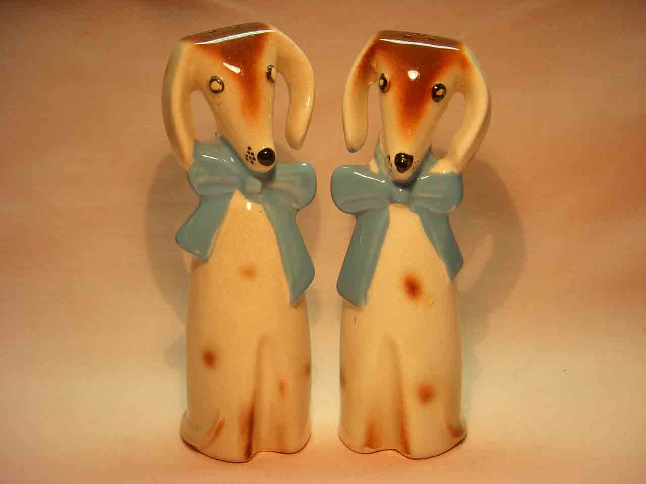 Dogs salt and pepper shakers