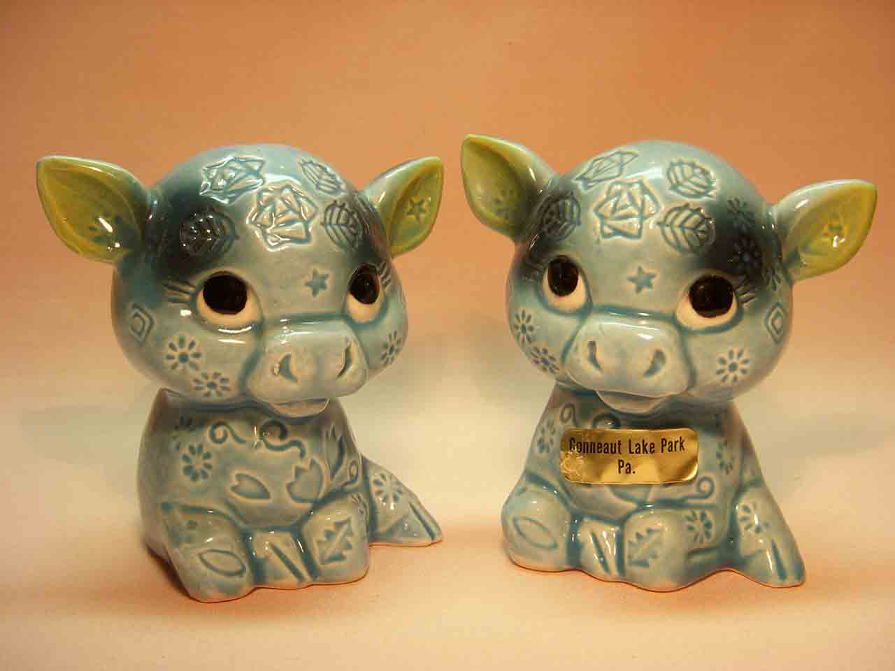 Cows salt and pepper shakers