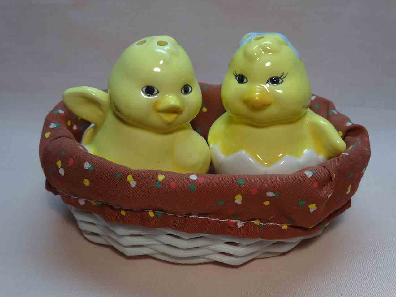 Chicks salt and pepper shakers