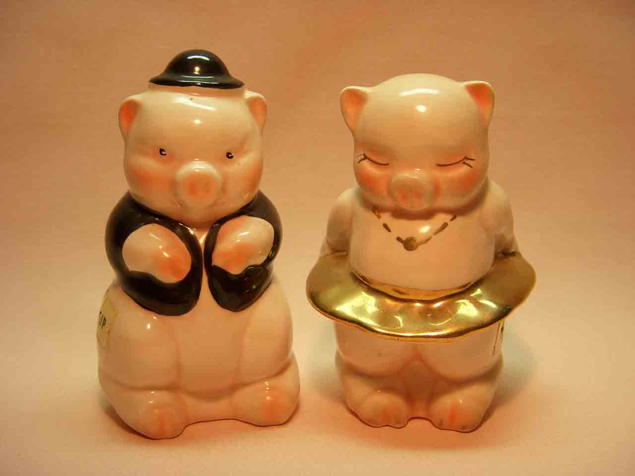 Vallona Starr pick up and pep up pigs salt and pepper shakers