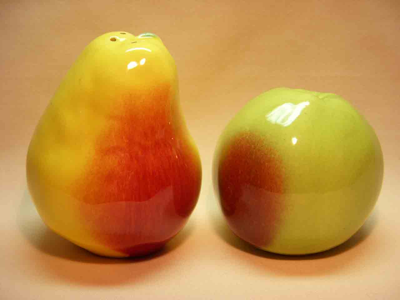 Vallona Starr pear and apple salt and pepper shakers