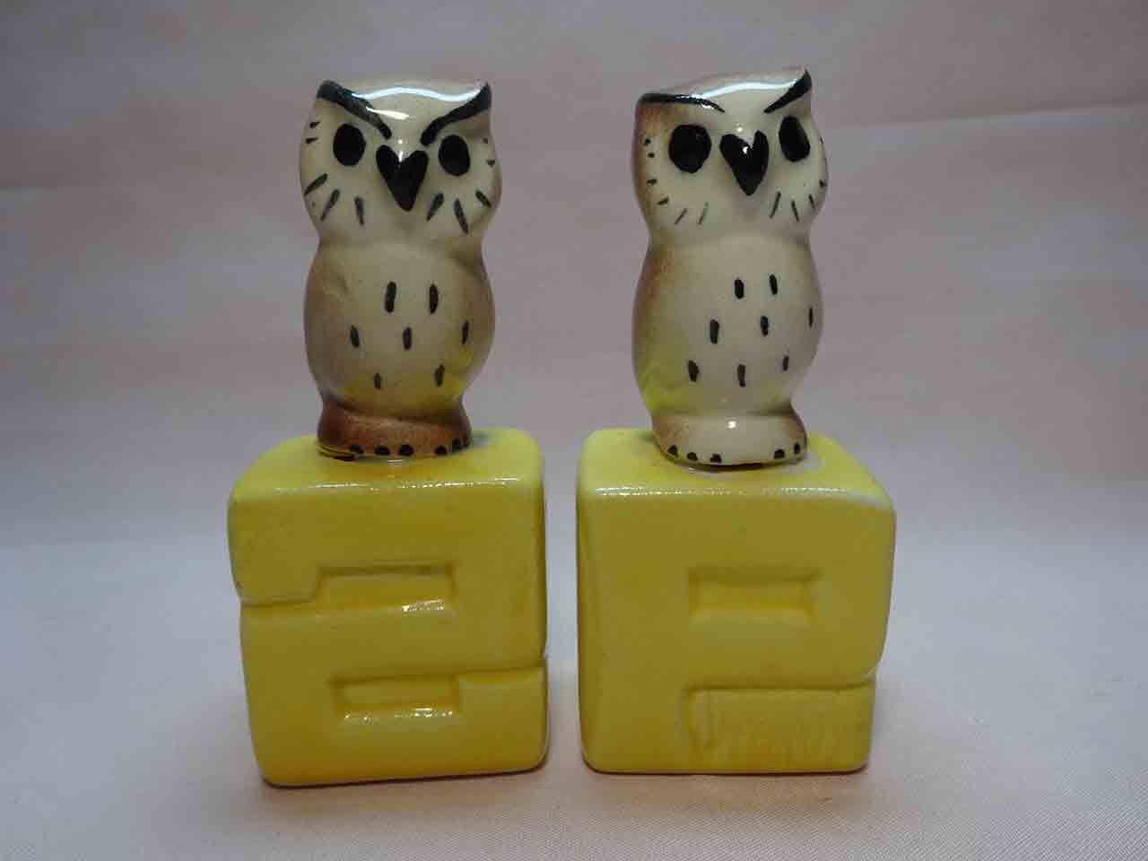Animals on S&P letters salt and pepper shakers - Owls